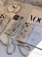 قاب YSL پایتون با آویز و محافظ لنز نگین دار (کدC1983) - تصویر 3