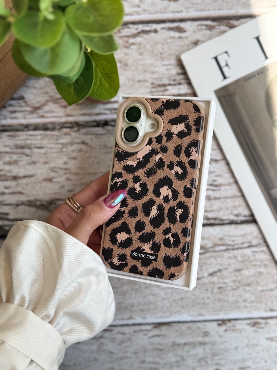 1364ae.jpeg قاب پلنگی قهوه ای Bonne Case آیفون (کدC2054) - تصویر 1