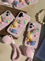 قاب شکلات کاموایی با آویز (کدC1942)