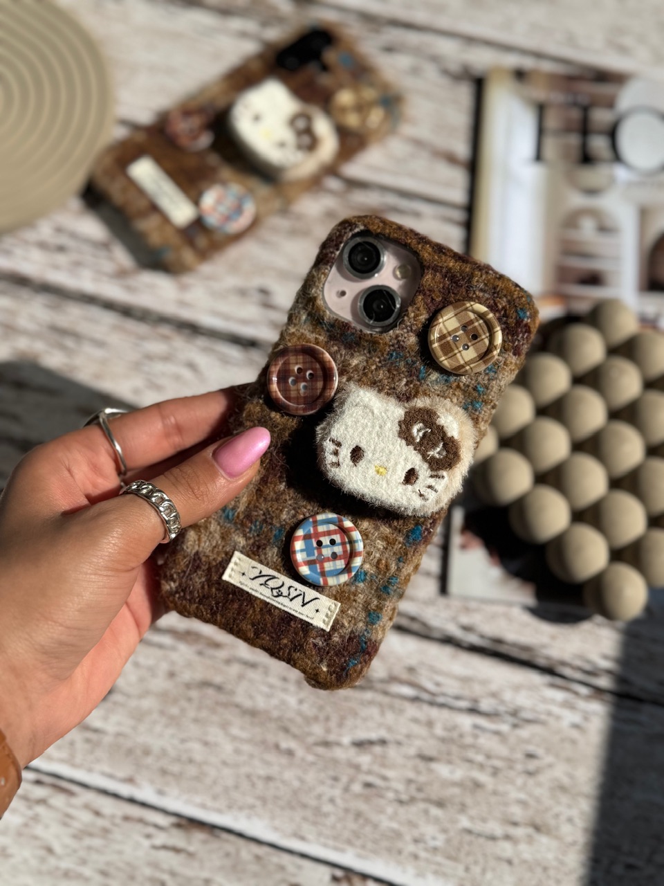 4f5250.jpeg کیتی دکمه ای (کدC1946) - تصویر 1