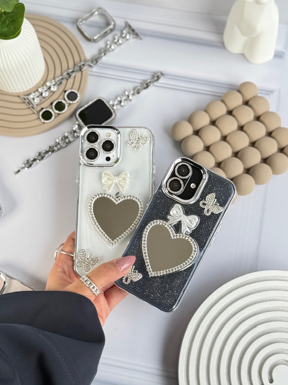 5878d1.jpeg قاب شاینی قلب آینه ای با محافظ لنز رینگی نگینی (کدC1889) - تصویر 1