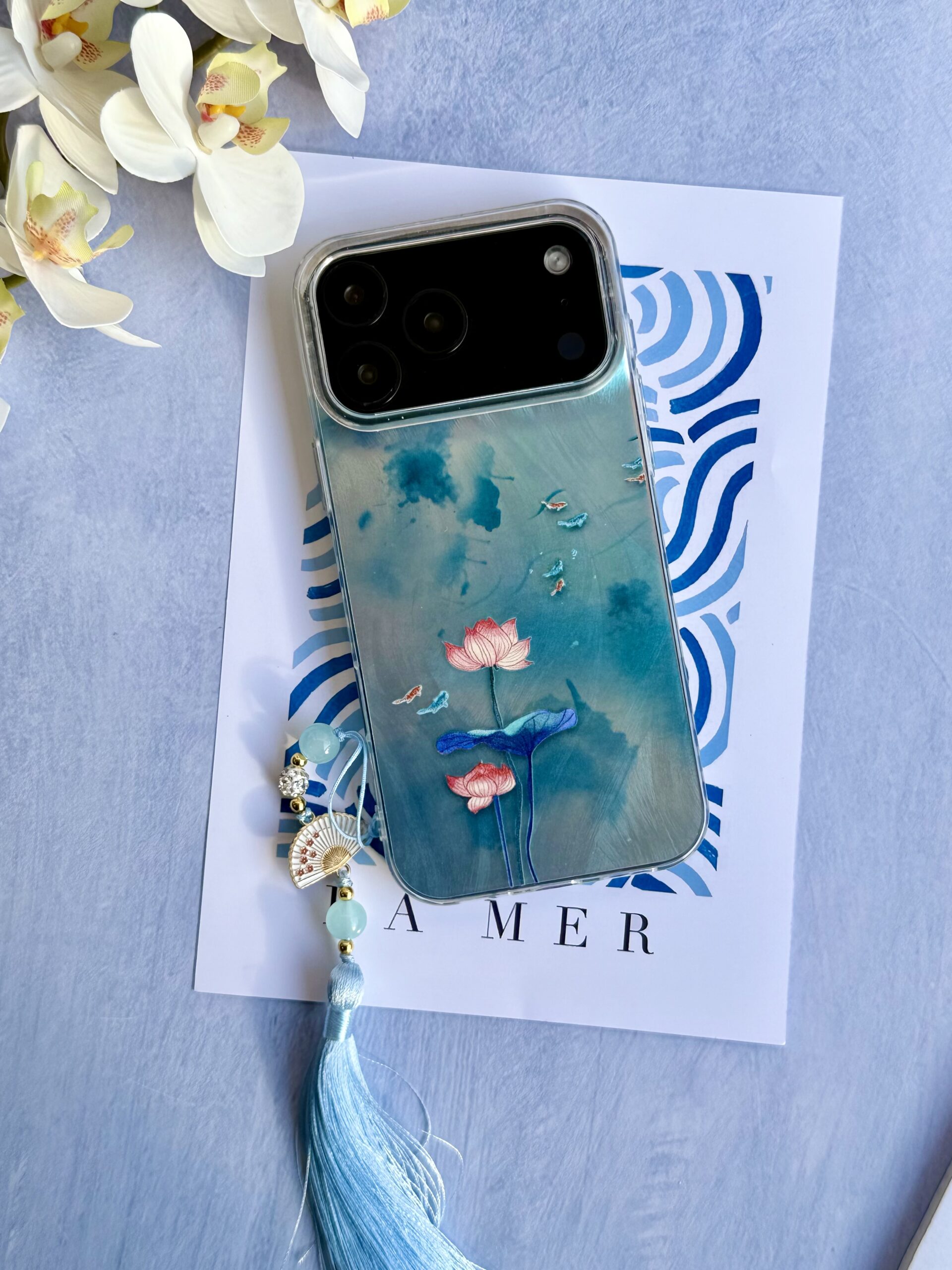 63b76d.jpeg قاب نیلوفر آبی با آویز (کدC2123) - تصویر 1