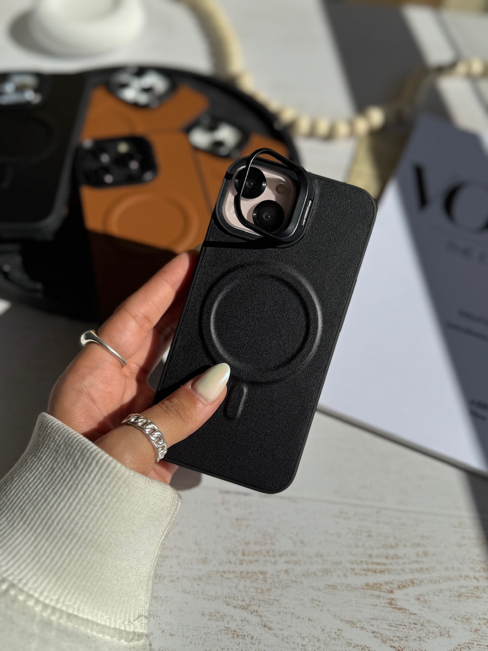 6ef597.jpeg قاب مگ سیف چرمی لنز استند شو (کدC1867) - تصویر 1